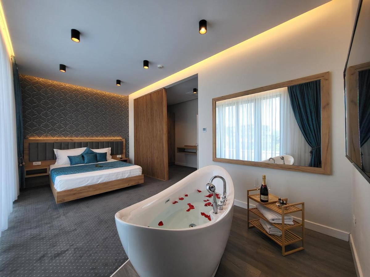Excellence Hotel 4*